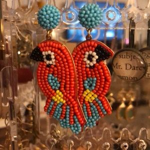 NWOT parrot earrings